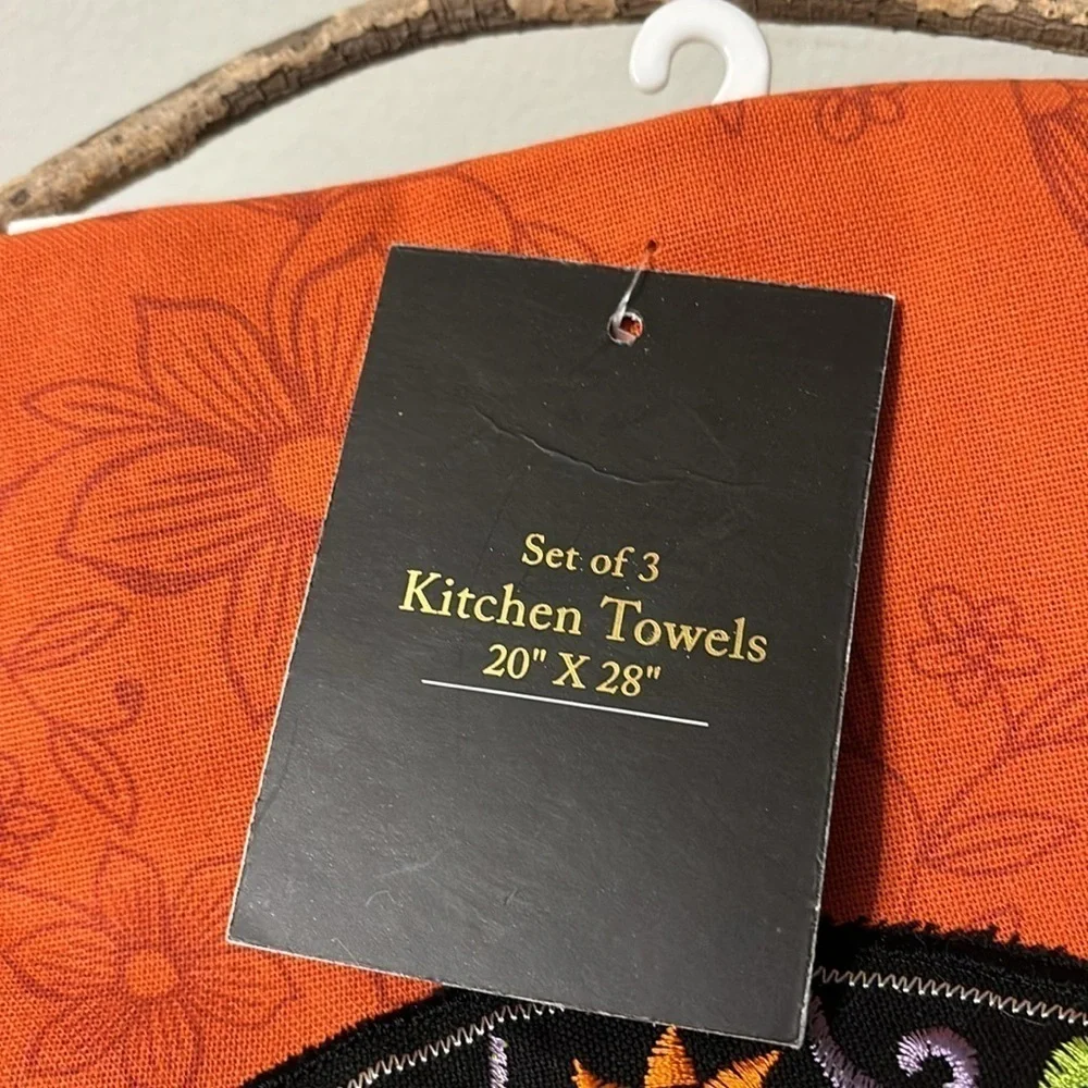 NWT! CYNTHIA ROWLEY CURIOUS SUGAR SKULL 3 PACK 100% COTTON HALLOWEEN TOWELS